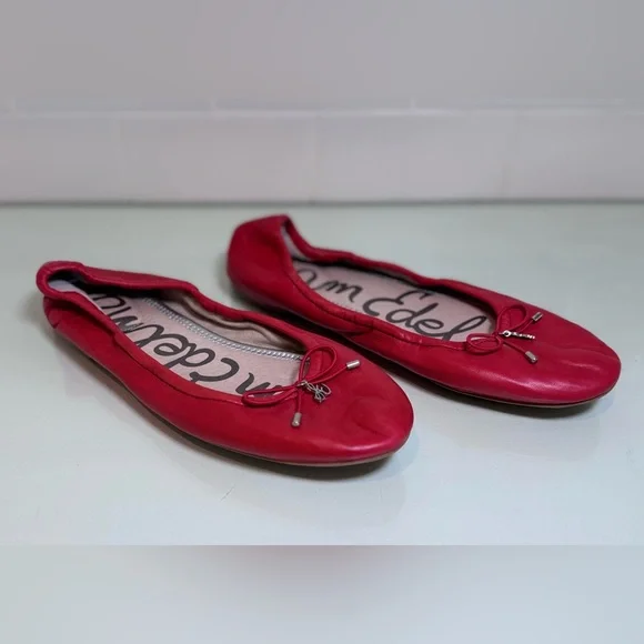 Sam Edelman Women's Felicia Flat Size 7.5 Red Leather Ballet Shoe Bow Charm - Picture 1 of 10